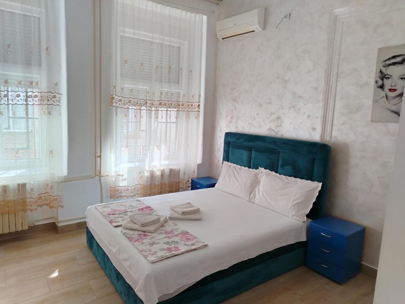 Sobe Sa Sopstvenim Kupatilom Private Rooms Bathroom In Center 노비사드 외부 사진