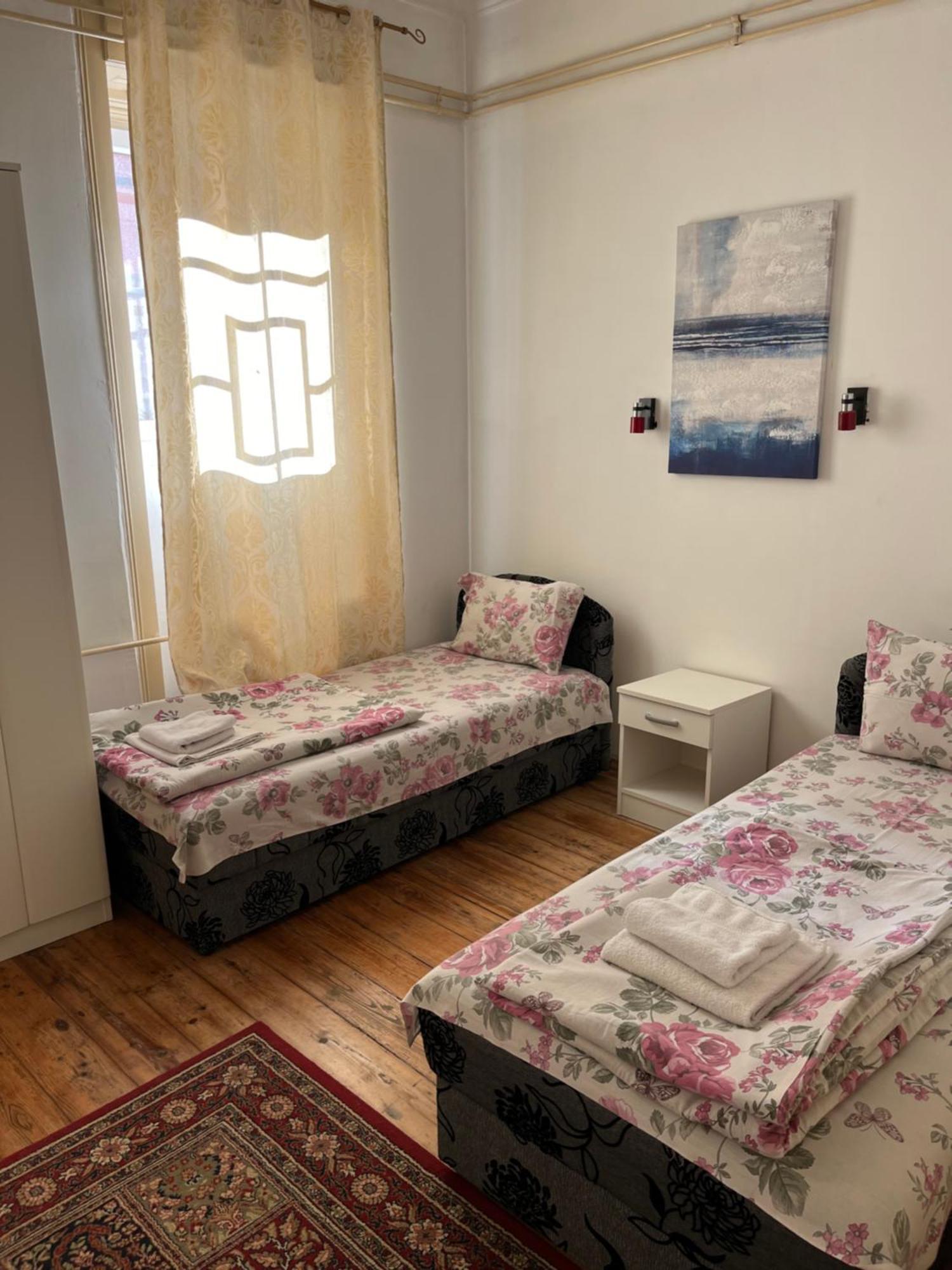 Sobe Sa Sopstvenim Kupatilom Private Rooms Bathroom In Center 노비사드 외부 사진