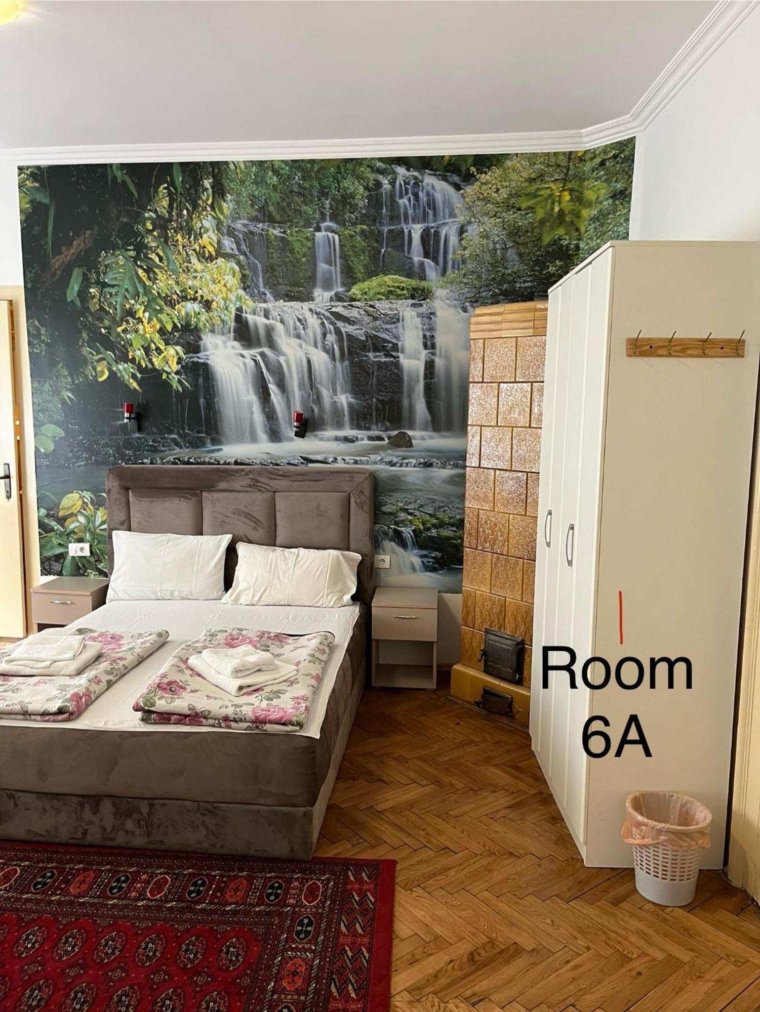 Sobe Sa Sopstvenim Kupatilom Private Rooms Bathroom In Center 노비사드 외부 사진