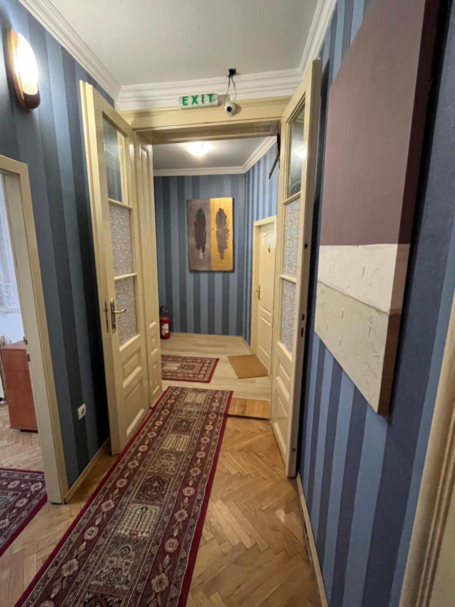 Sobe Sa Sopstvenim Kupatilom Private Rooms Bathroom In Center 노비사드 외부 사진