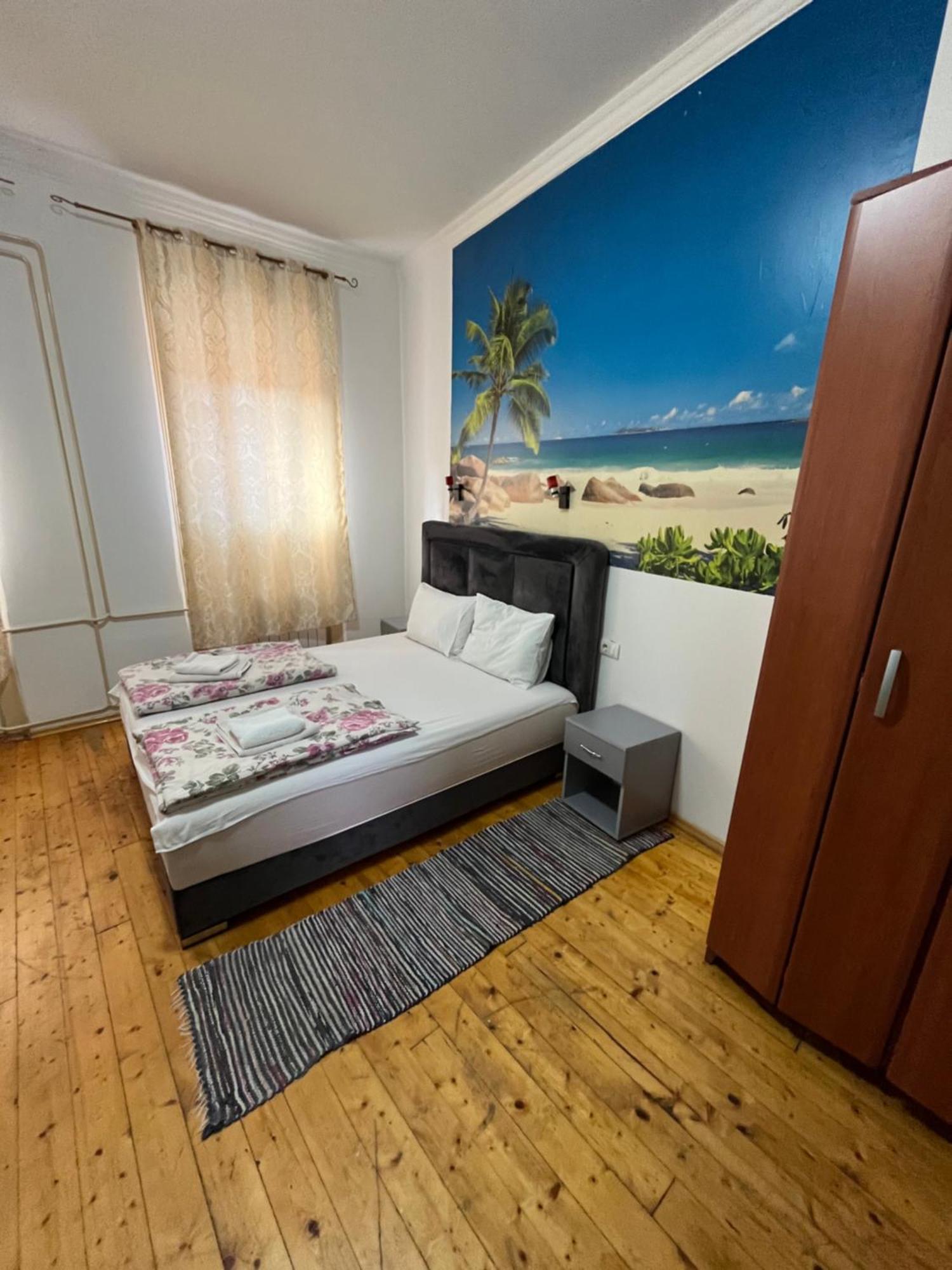 Sobe Sa Sopstvenim Kupatilom Private Rooms Bathroom In Center 노비사드 외부 사진