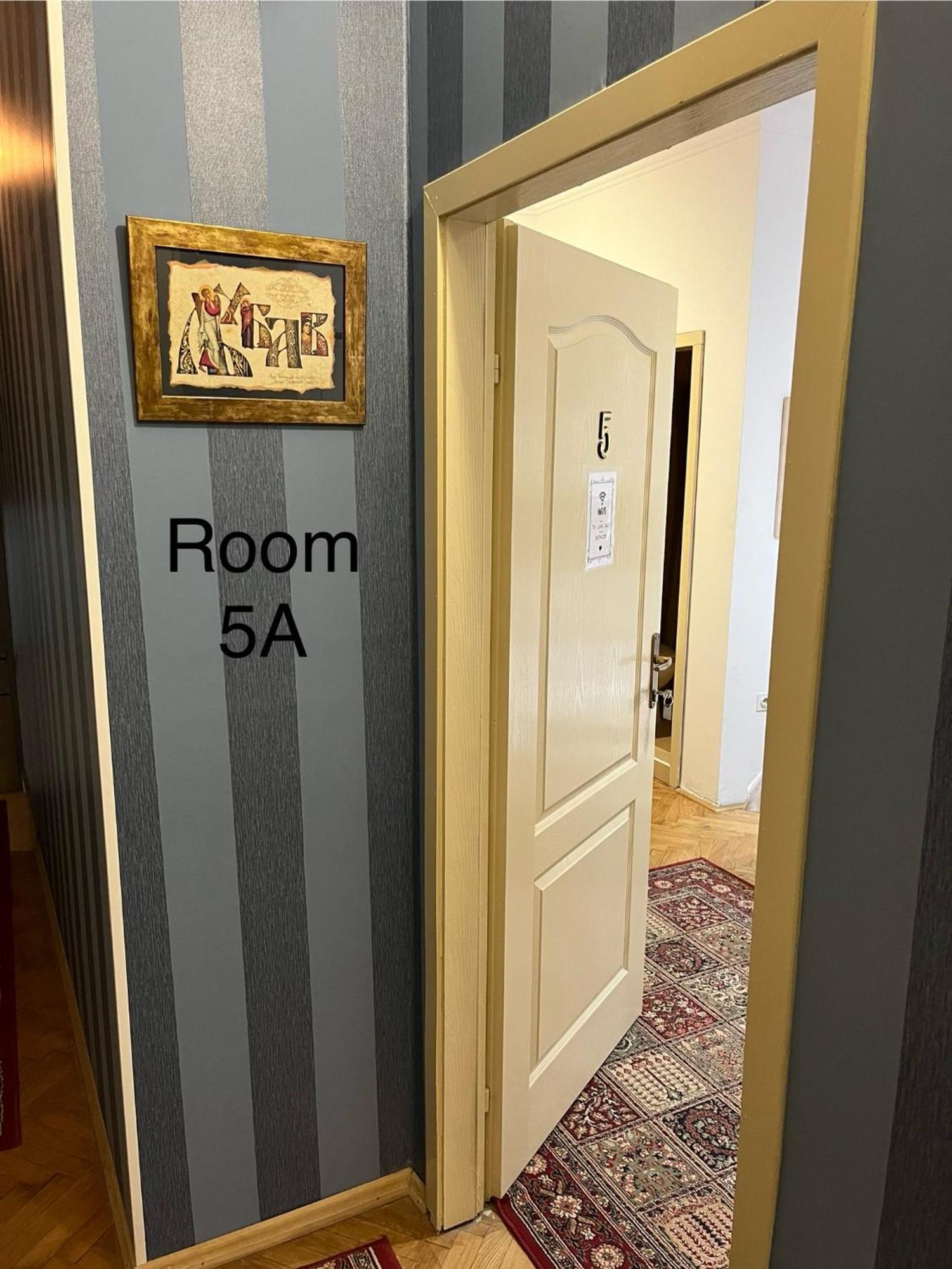 Sobe Sa Sopstvenim Kupatilom Private Rooms Bathroom In Center 노비사드 외부 사진